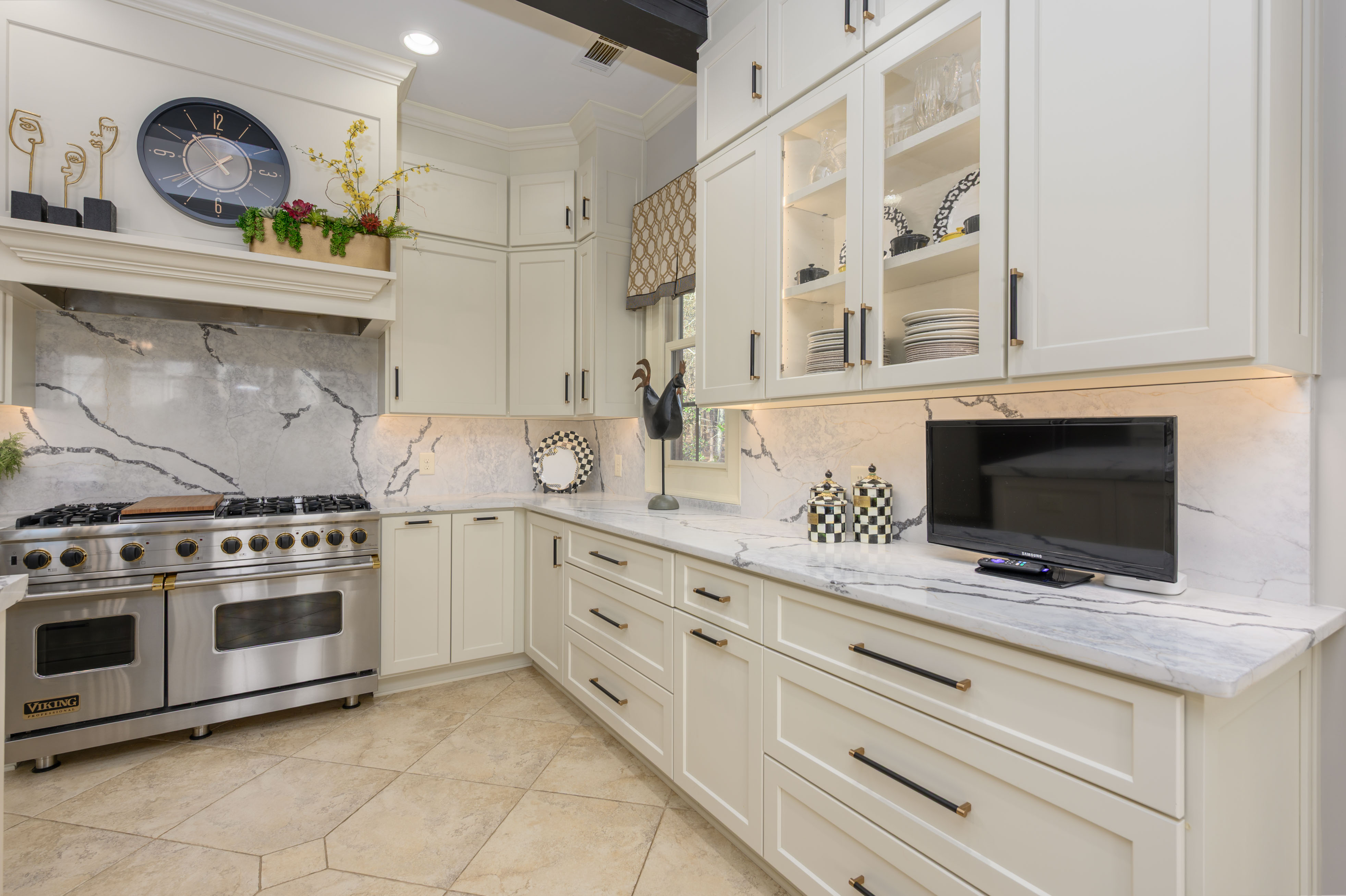 1050 Montgomery Drive image 16